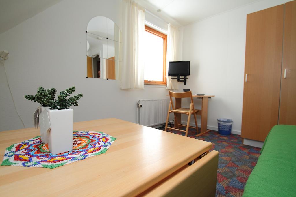 Igdlo Guesthouse Narsaq Номер фото